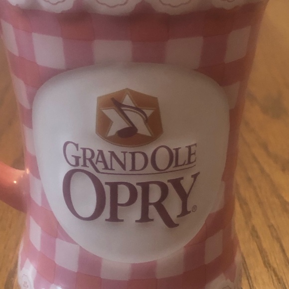 gaylord entertainm | Kitchen | Grand Ole Opry Coffee Mug Raised 3d ...